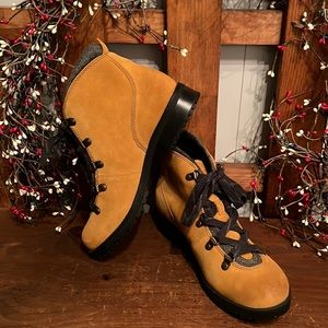 NWT Clarks Soft cushion😀 8.5M Sweet!